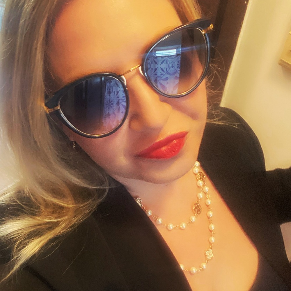 Meet your Posher, Vanessa
